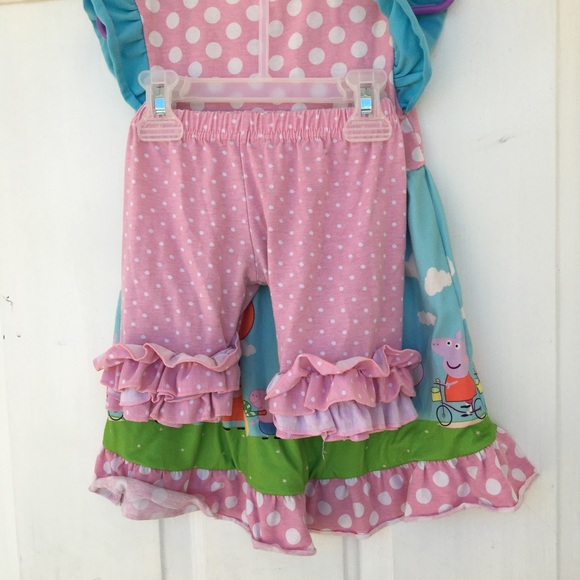 Outfit - Picture 2 of 2